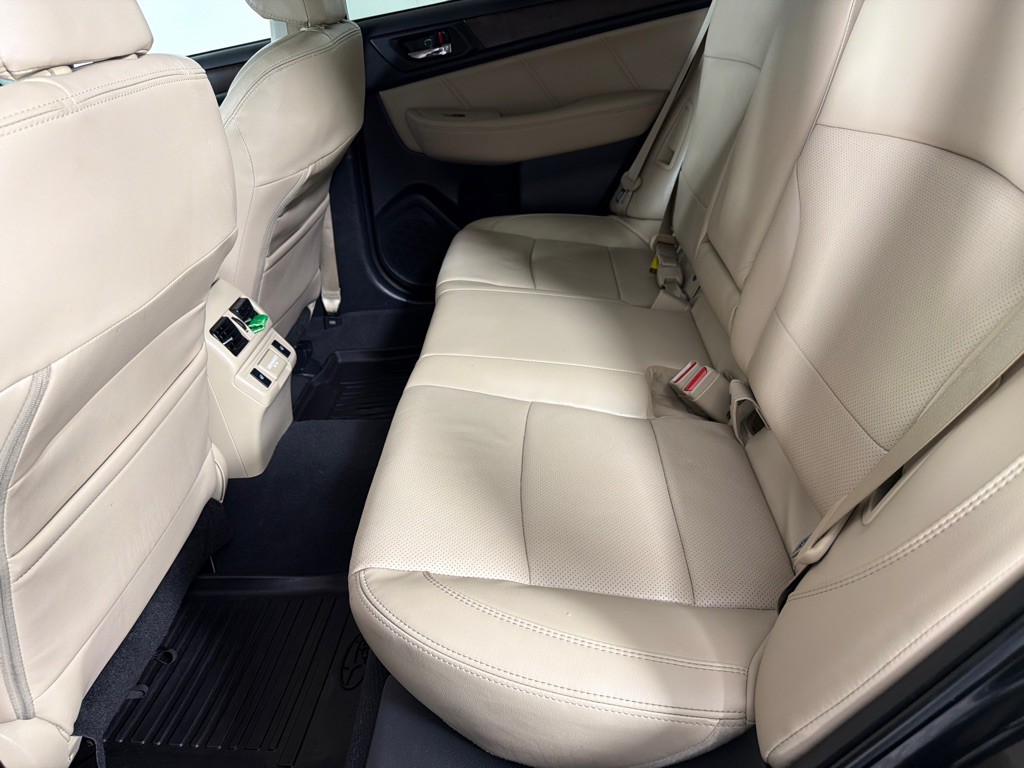 2018 Subaru Outback Image 16