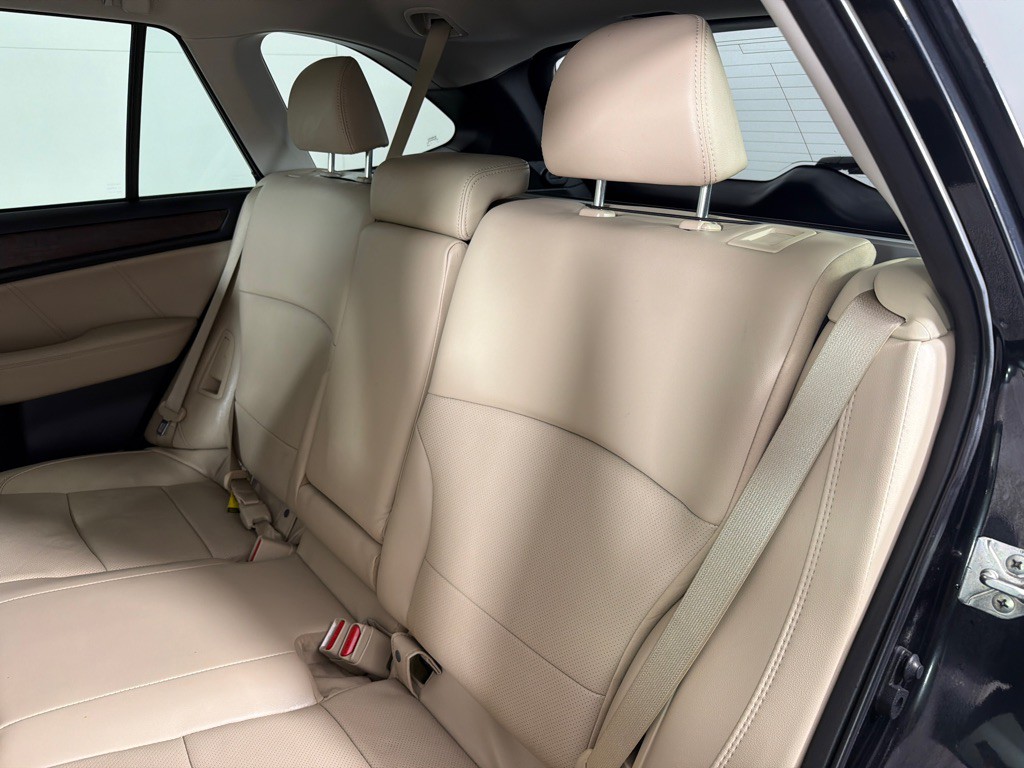 2018 Subaru Outback Image 17