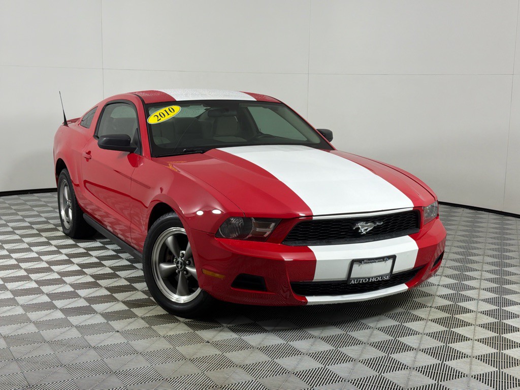2010 Ford Mustang Image 2