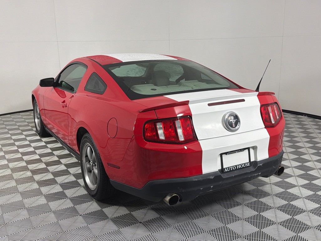 2010 Ford Mustang Image 7