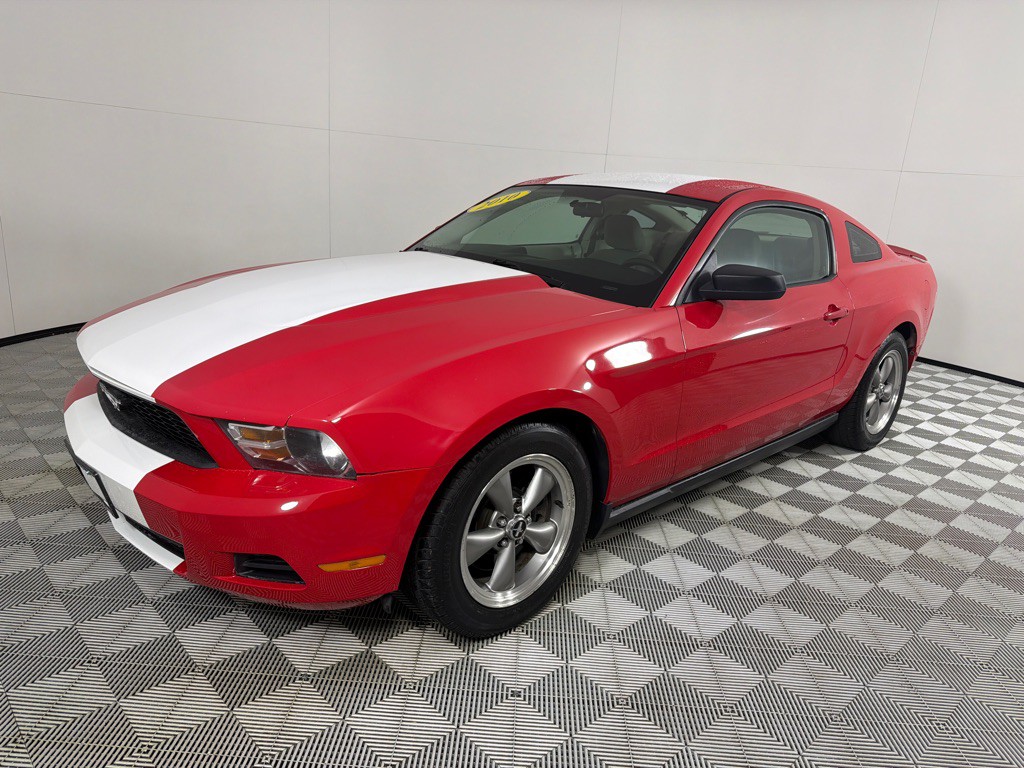 2010 Ford Mustang Image 9