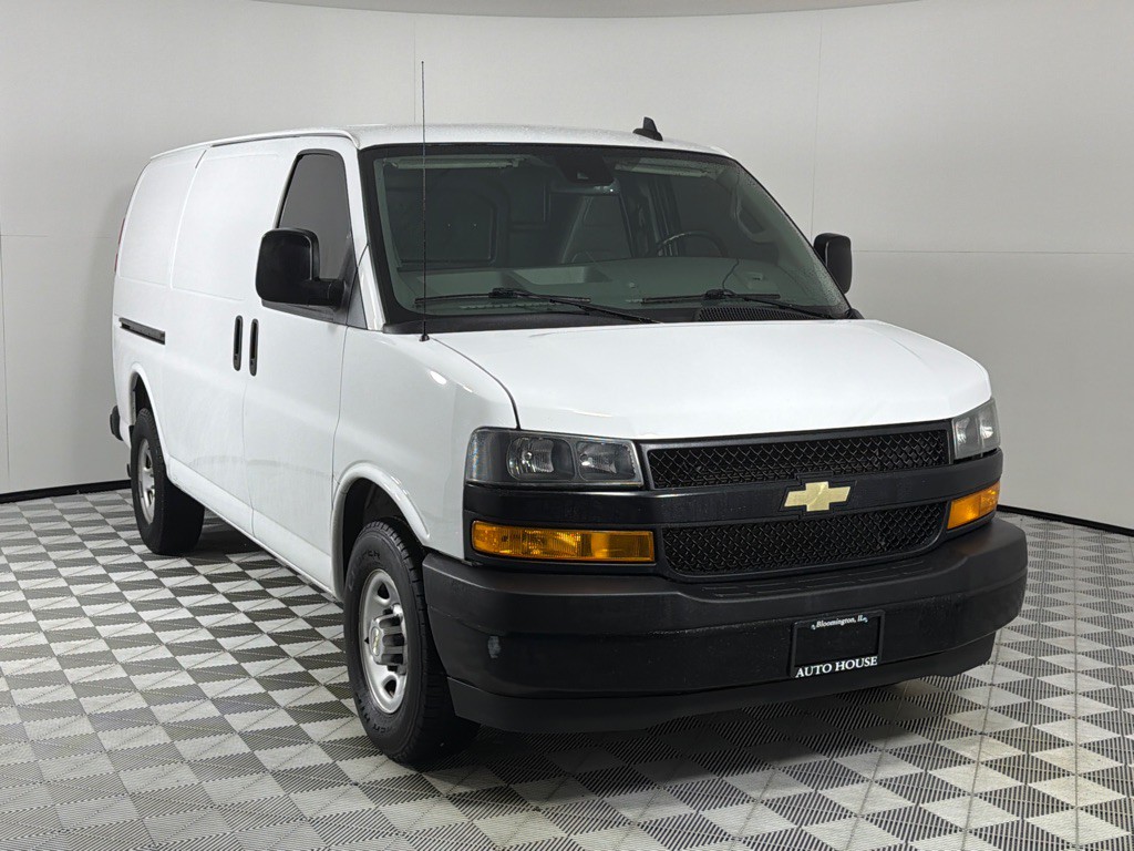 2021 Chevrolet Express Image 3