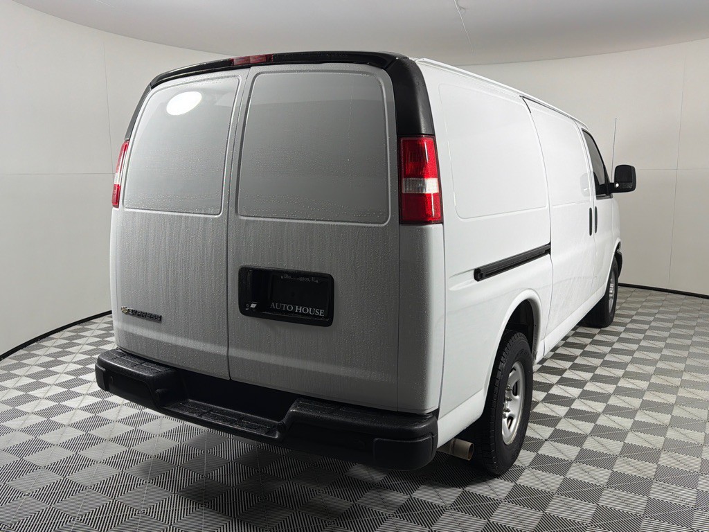 2021 Chevrolet Express Image 4