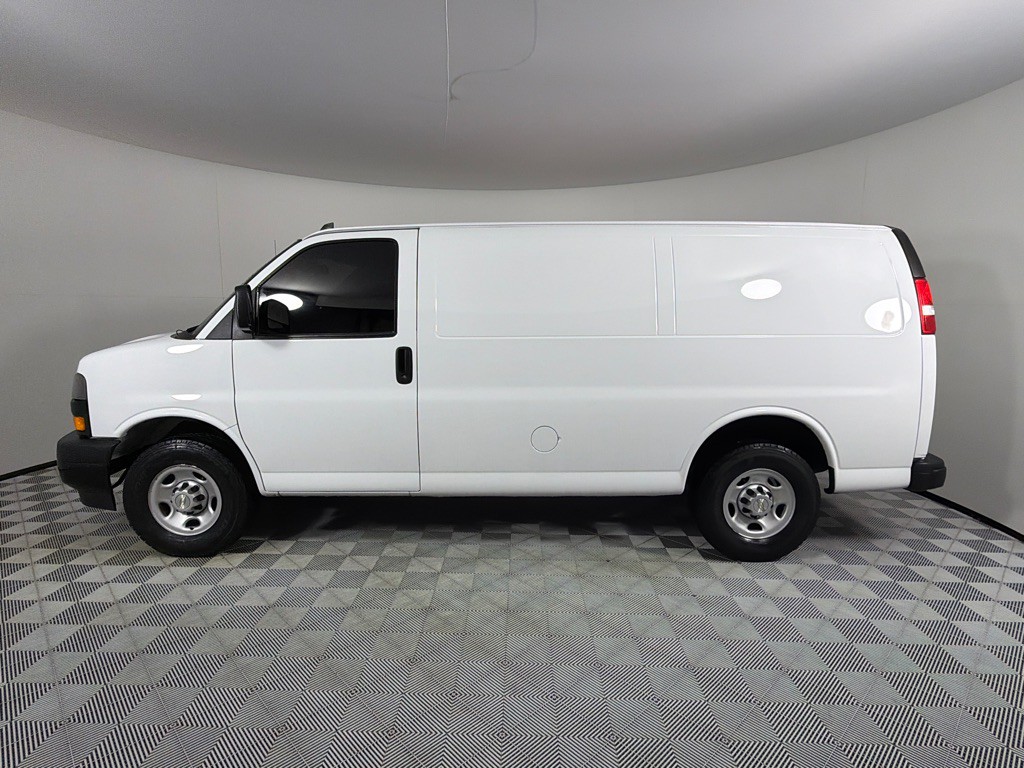 2021 Chevrolet Express Image 6