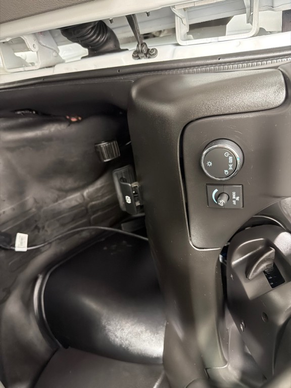 2021 Chevrolet Express Image 12
