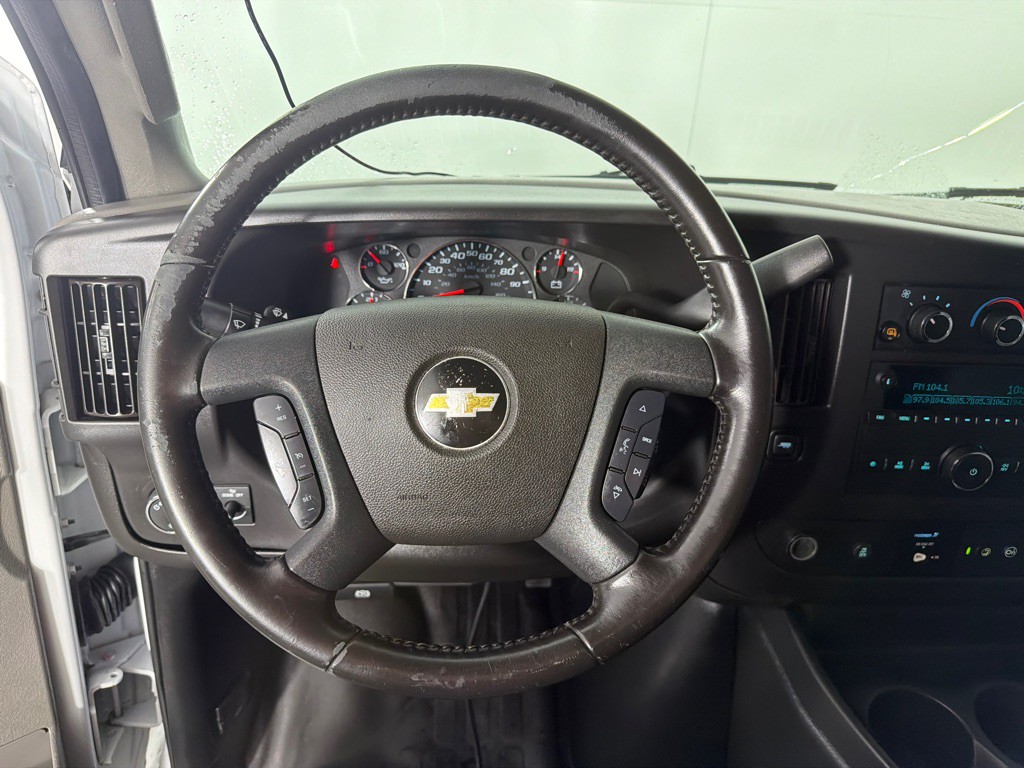 2021 Chevrolet Express Image 13