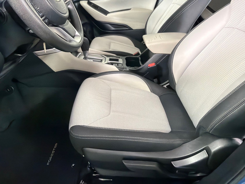 2022 Subaru Forester Image 12