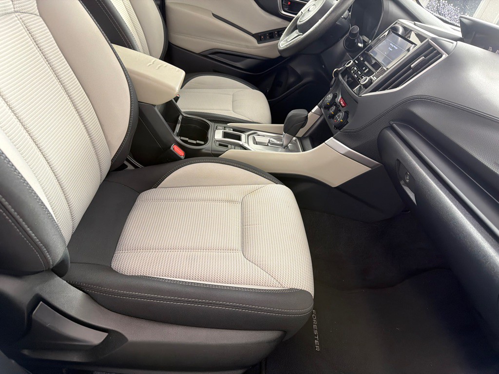 2022 Subaru Forester Image 24