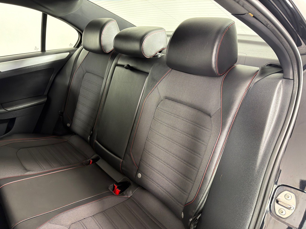 2012 Volkswagen Jetta Image 16