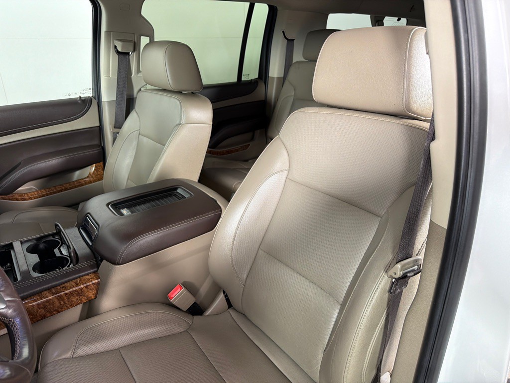 2018 Chevrolet Suburban Image 12