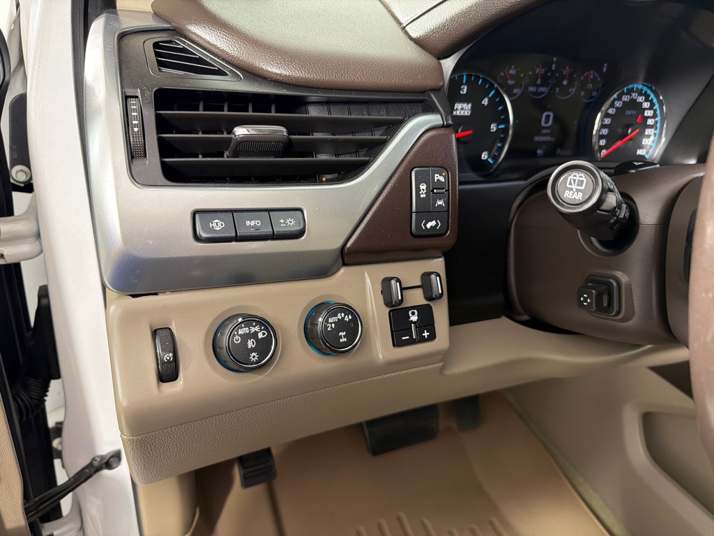 2018 Chevrolet Suburban Image 14