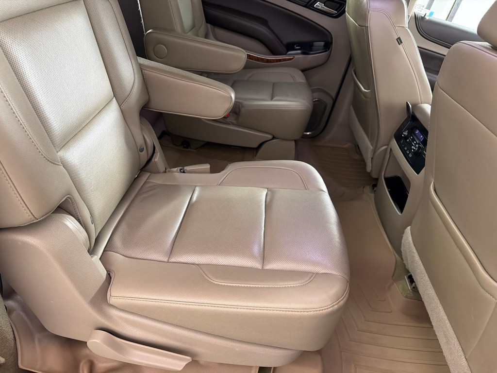 2018 Chevrolet Suburban Image 23
