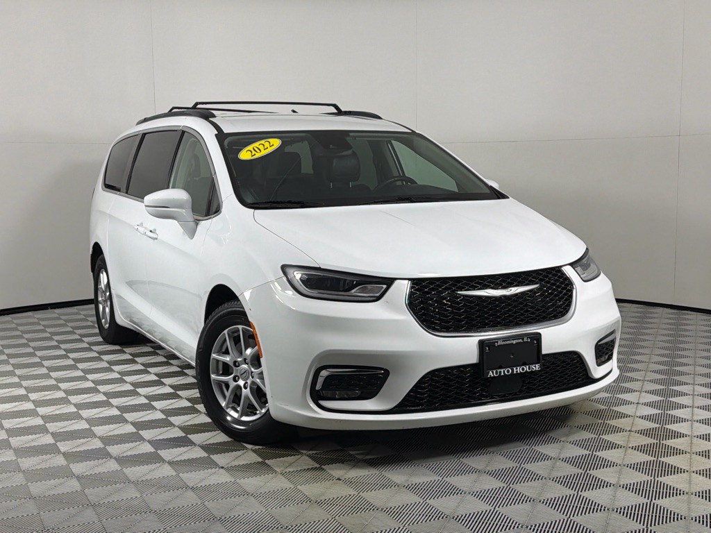 2022 Chrysler Pacifica Image 2