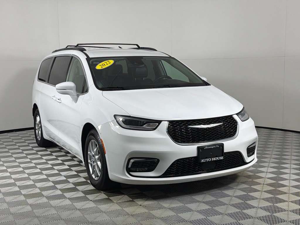 2022 Chrysler Pacifica Image 3