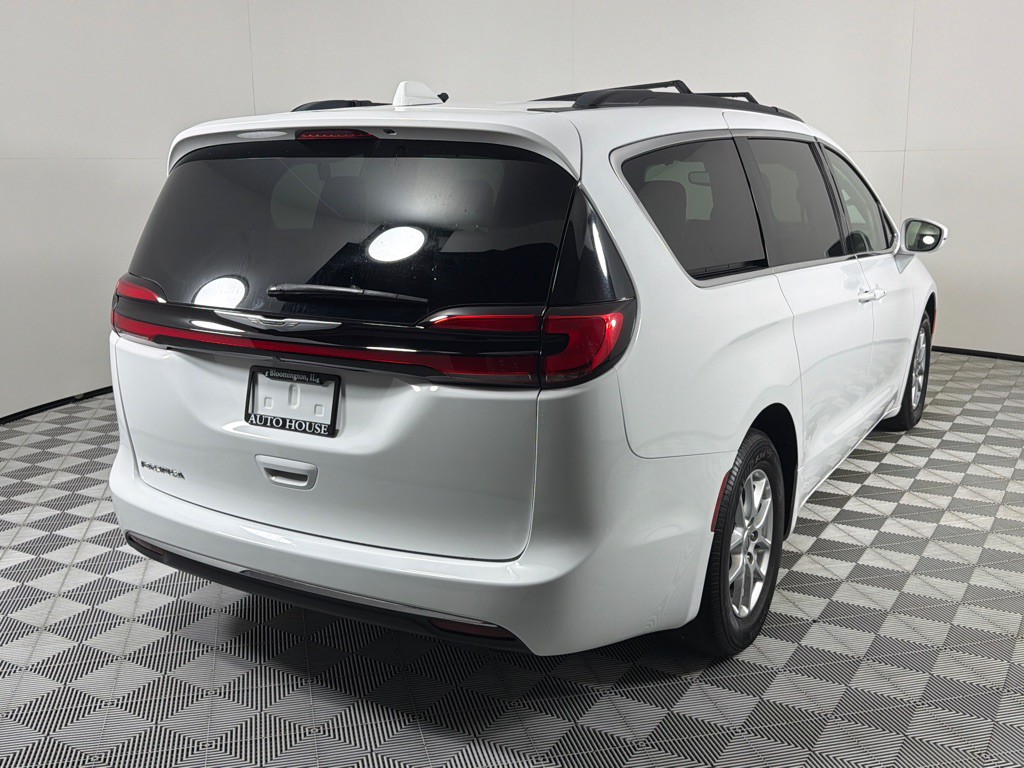 2022 Chrysler Pacifica Image 4