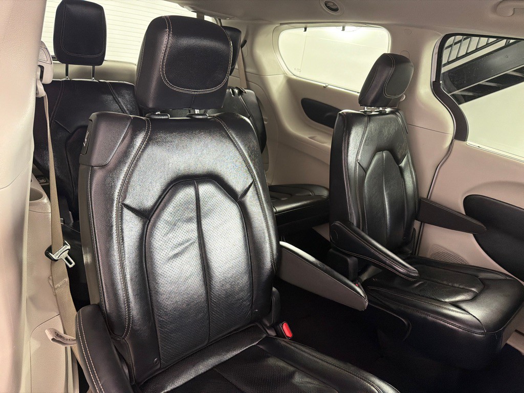 2022 Chrysler Pacifica Image 22