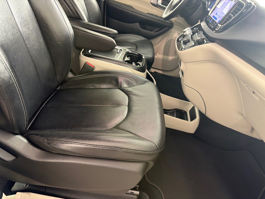 2022 Chrysler Pacifica Image 23