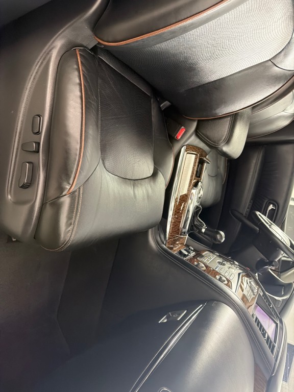 2019 Nissan Armada Image 25
