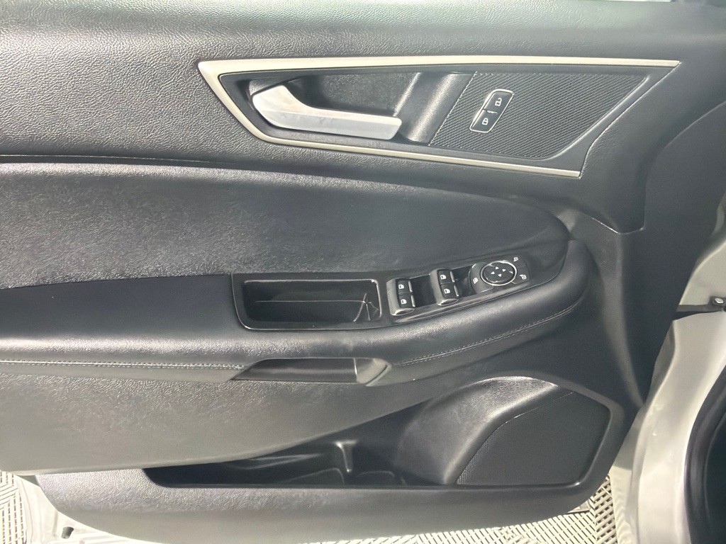 2018 Ford Edge Image 10