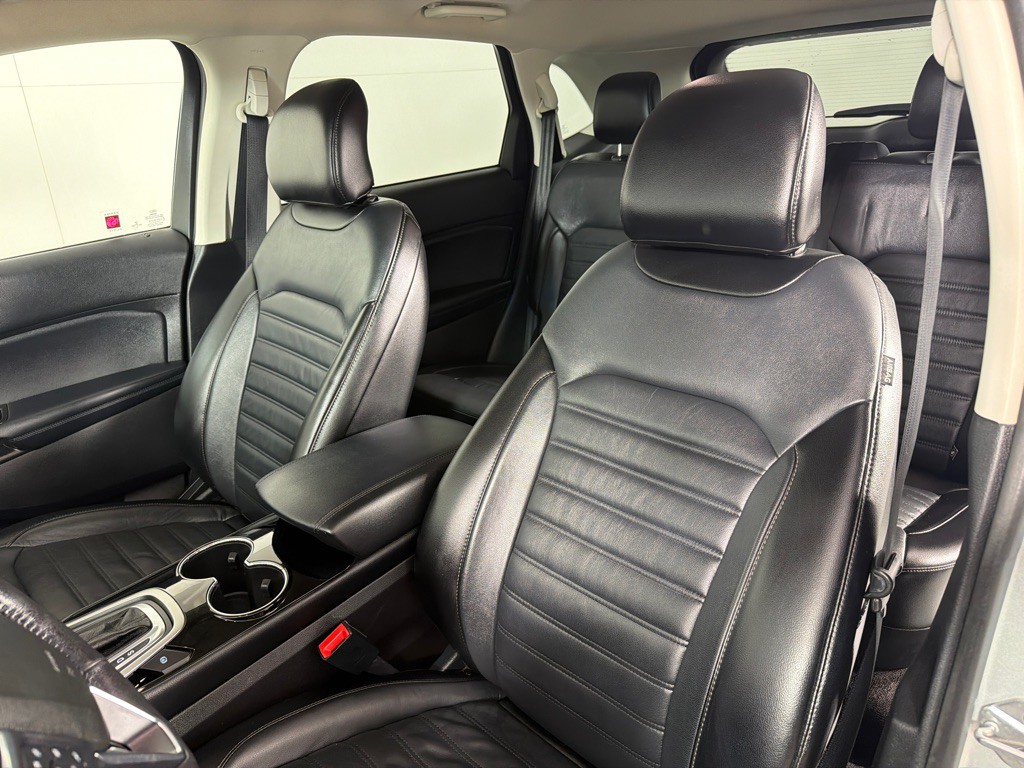 2018 Ford Edge Image 12