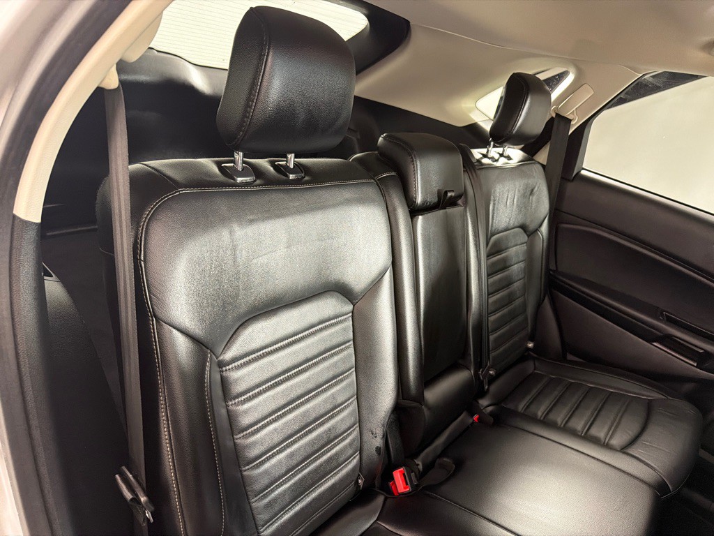 2018 Ford Edge Image 22