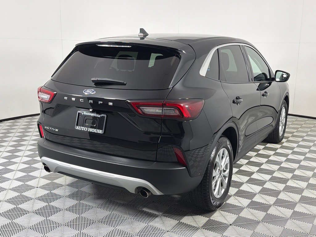 2023 Ford Escape Image 5