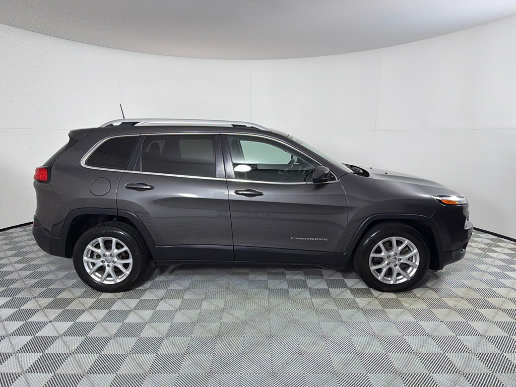 2017 Jeep Cherokee Image 4