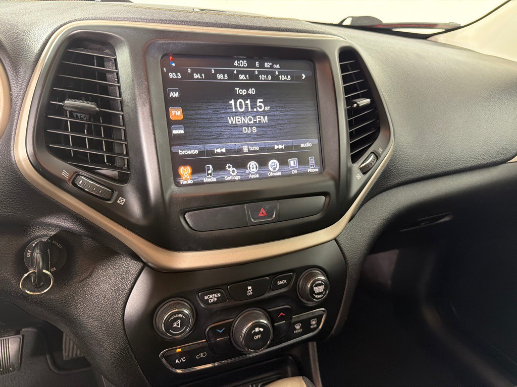 2017 Jeep Cherokee Image 15