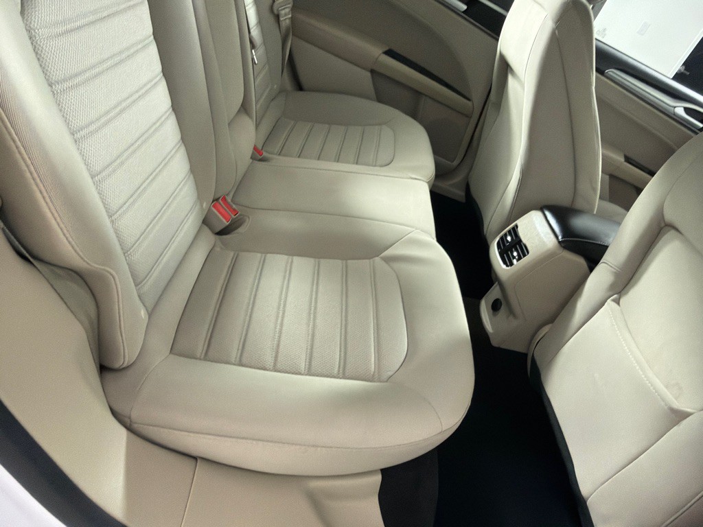 2020 Ford Fusion Image 17