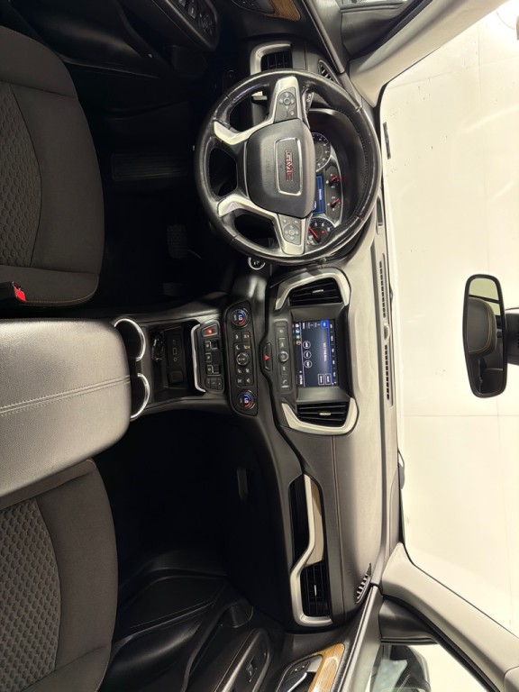 2020 GMC Terrain Image 24