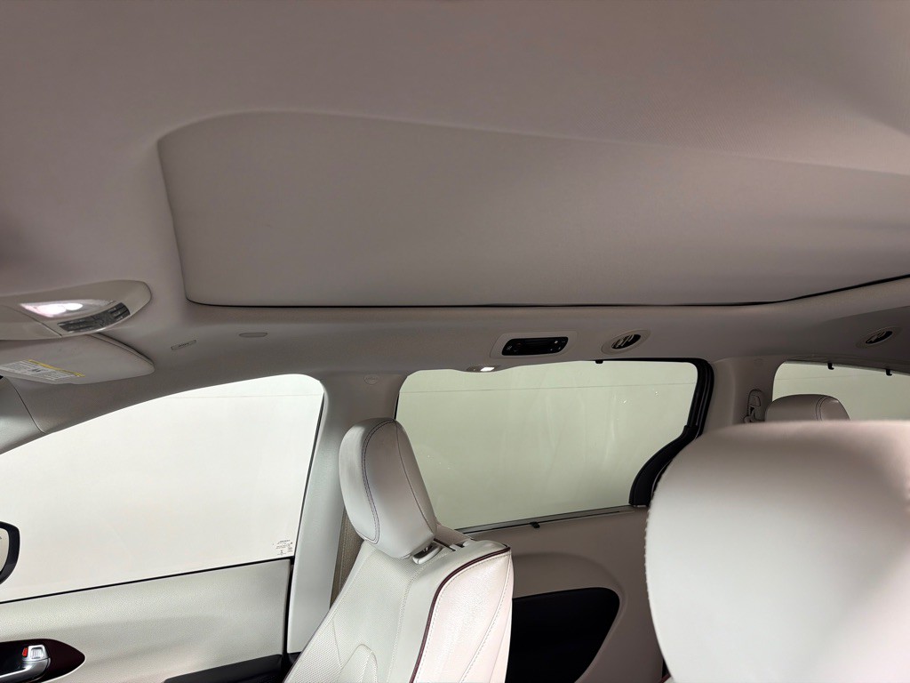 2018 Chrysler Pacifica Image 14