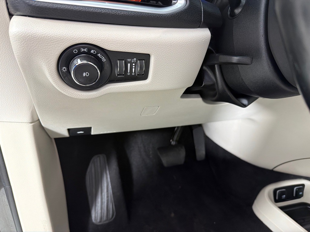 2018 Chrysler Pacifica Image 15