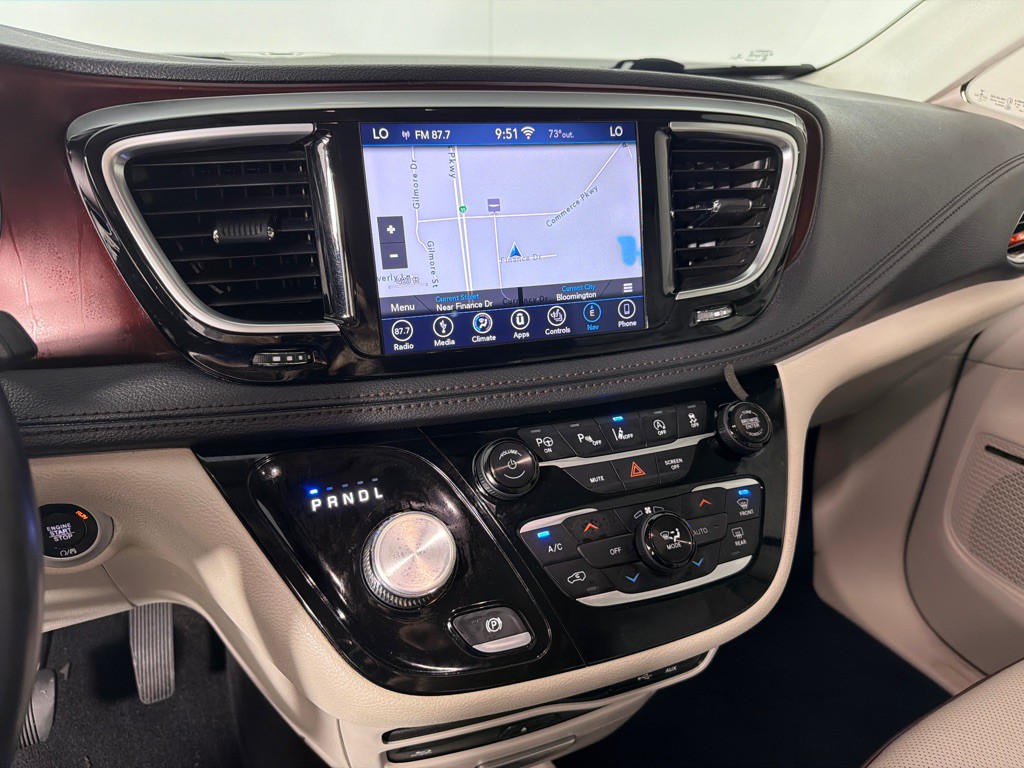 2018 Chrysler Pacifica Image 19