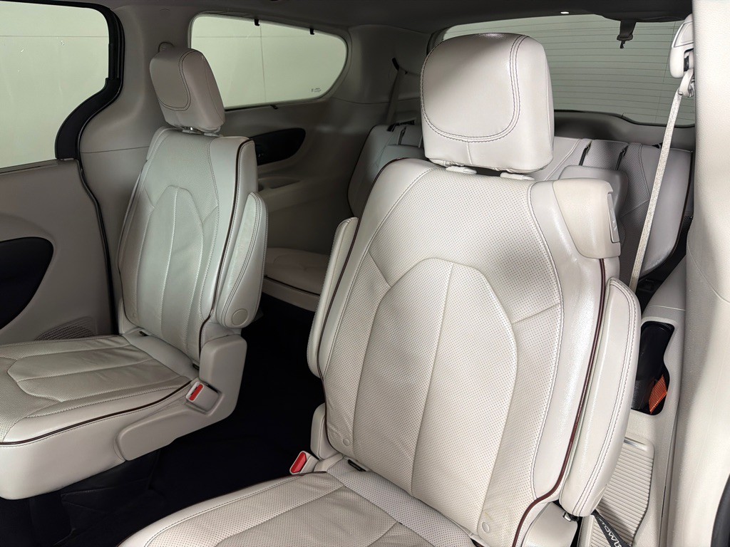 2018 Chrysler Pacifica Image 21