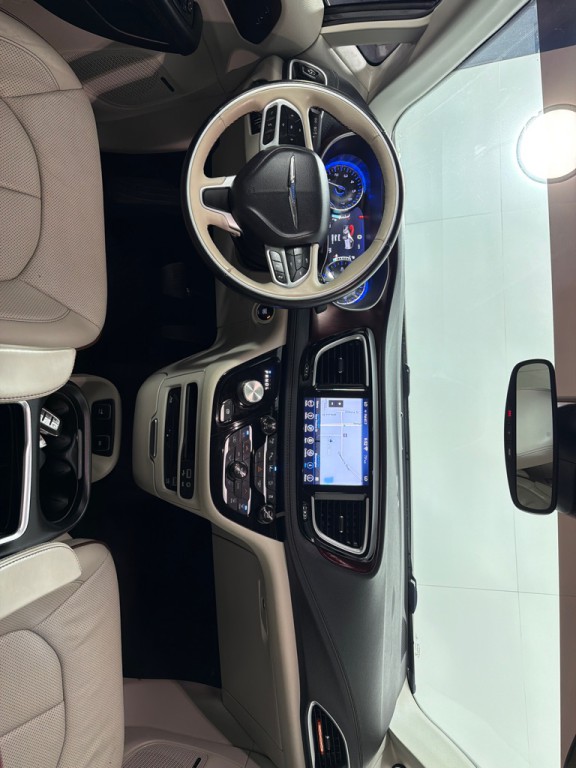 2018 Chrysler Pacifica Image 27