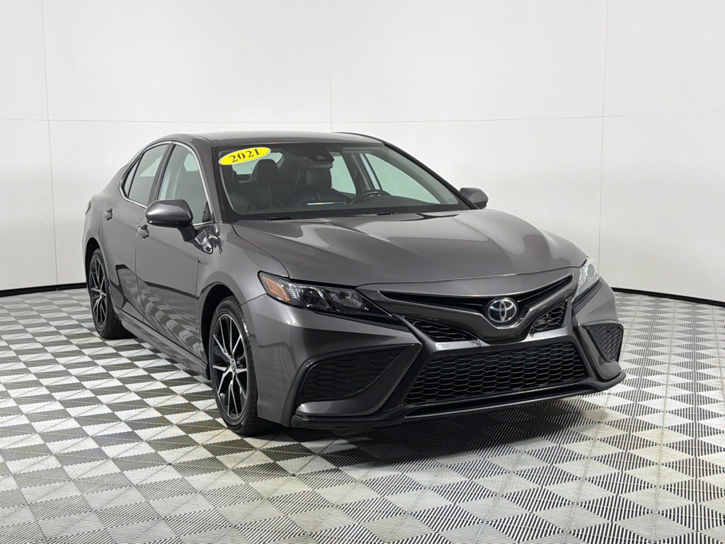 2021 Toyota Camry Image 3
