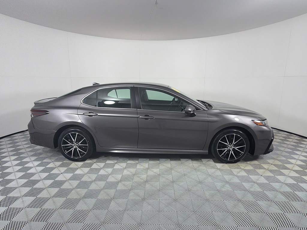 2021 Toyota Camry Image 4