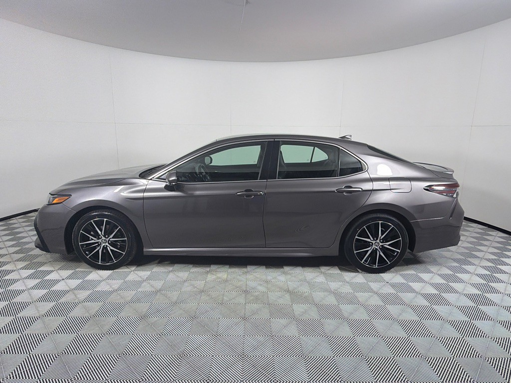 2021 Toyota Camry Image 8