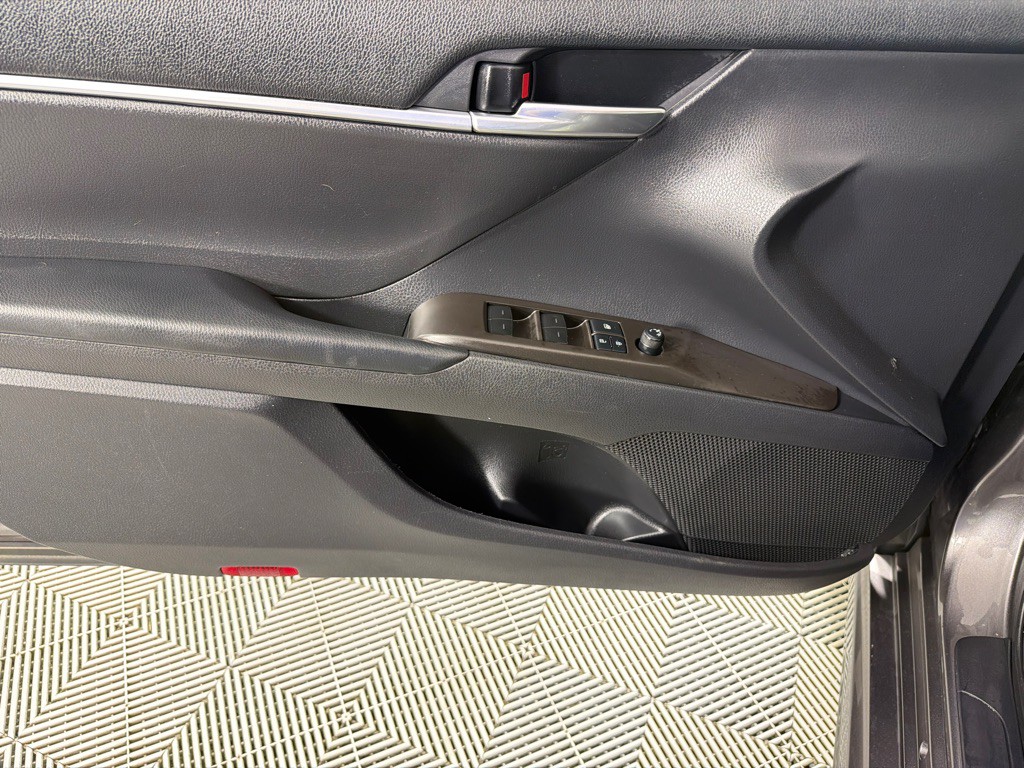 2021 Toyota Camry Image 11