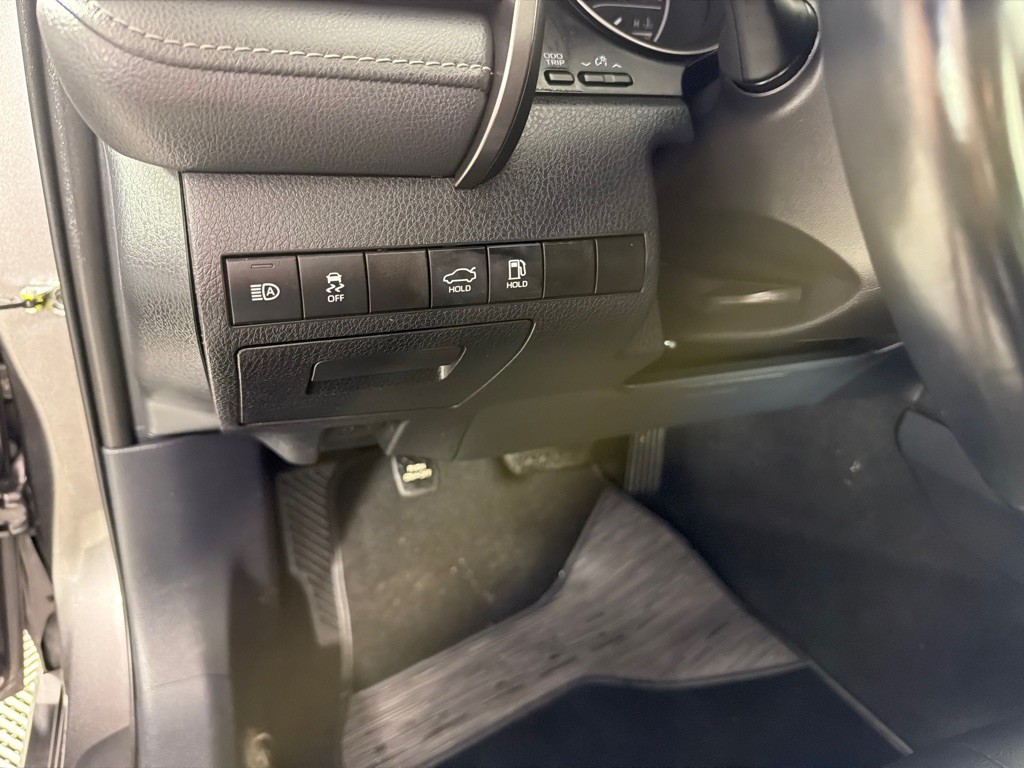 2021 Toyota Camry Image 14