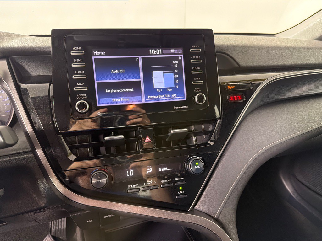2021 Toyota Camry Image 16