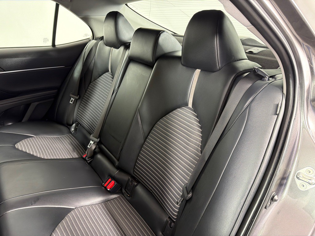 2021 Toyota Camry Image 20