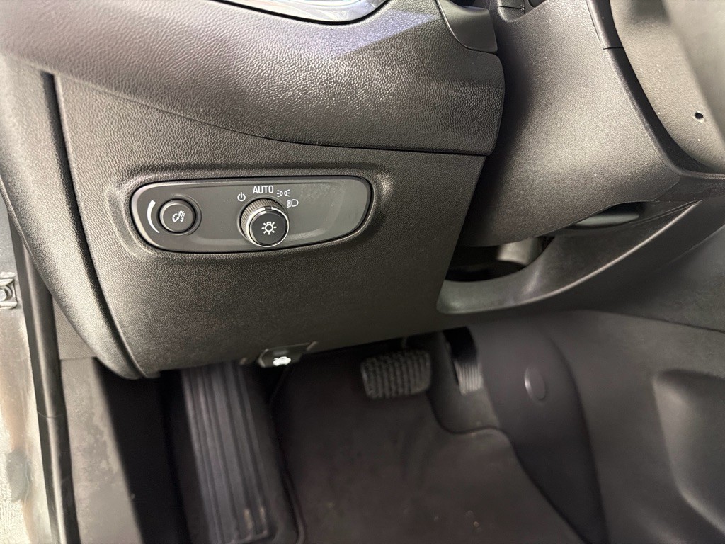 2019 Chevrolet Equinox Image 12