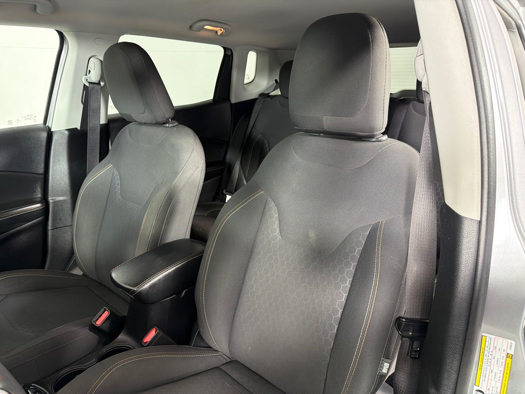 2019 Jeep Compass Image 10