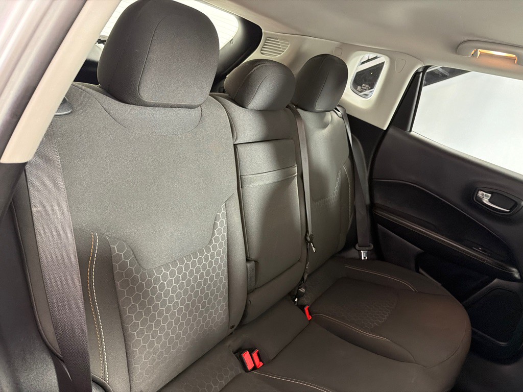2019 Jeep Compass Image 20