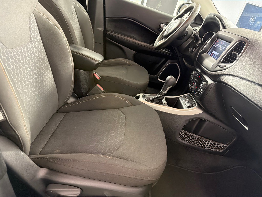 2019 Jeep Compass Image 21