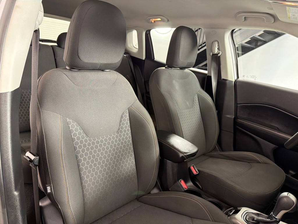 2019 Jeep Compass Image 22