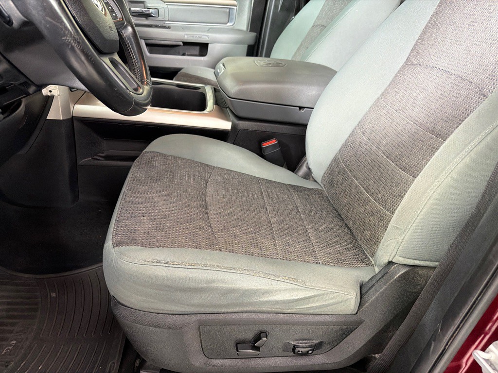 2017 RAM 1500 Image 12