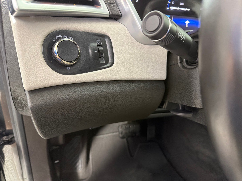 2016 Cadillac SRX Image 14