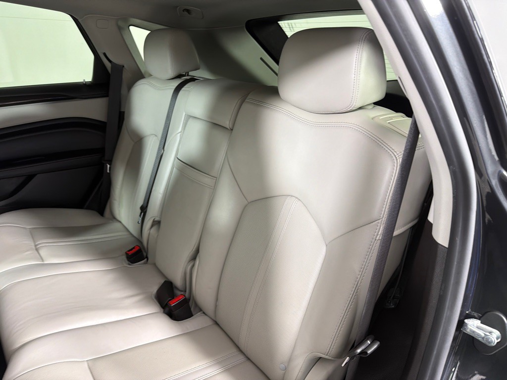 2016 Cadillac SRX Image 18